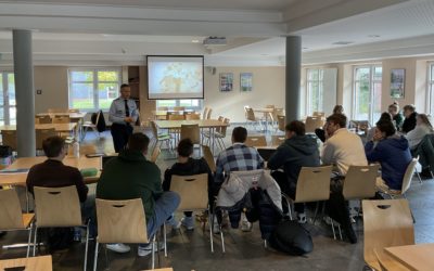 Besuch eines Jugendoffiziers am Birkhahnweg