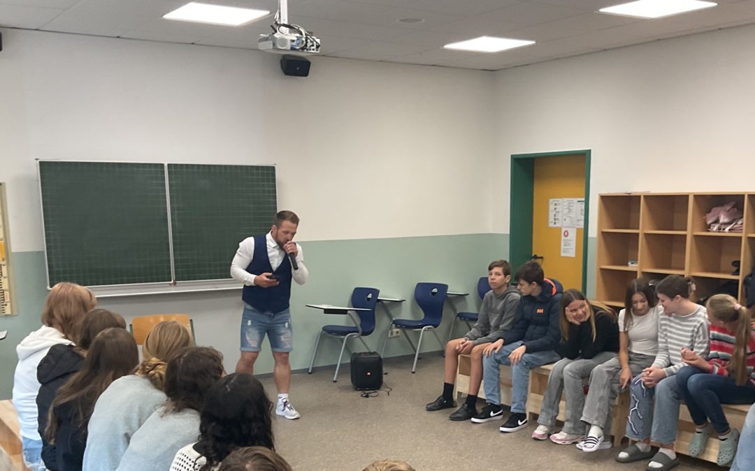 Beats, Bibel und Begegnungen – Rapper Ingo Refle zu Gast in der 9c